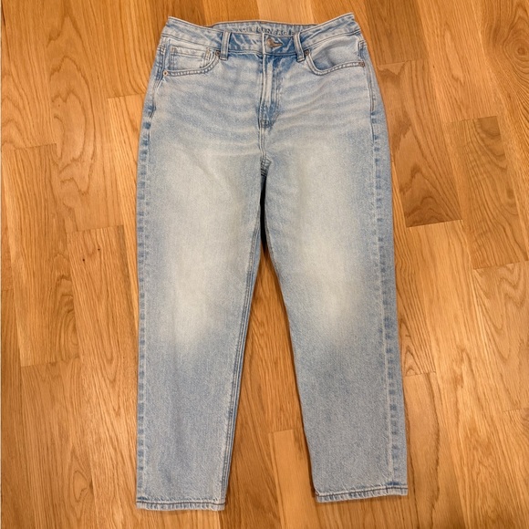 American Eagle Outfitters Denim - AE Strigid Mom Jeans- size 6 X-Short